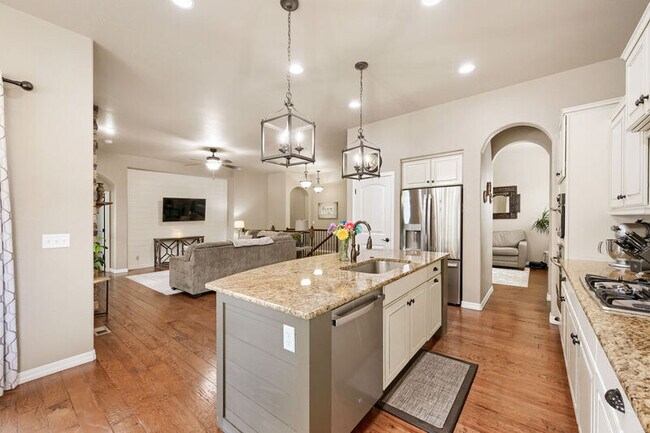 Building Photo - 6134 Rennert Dr