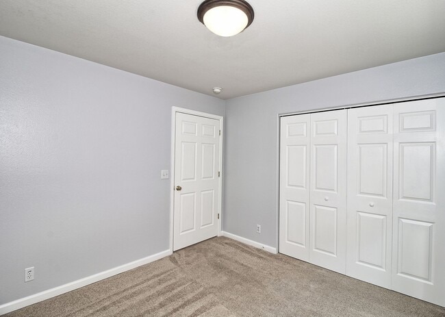 Building Photo - Lovely 3 bedroom, 2 bath home for rent in ...