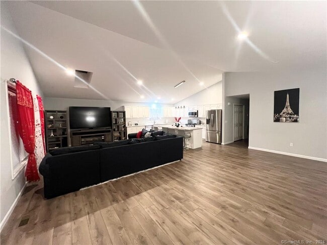 Building Photo - 168 Peabody St