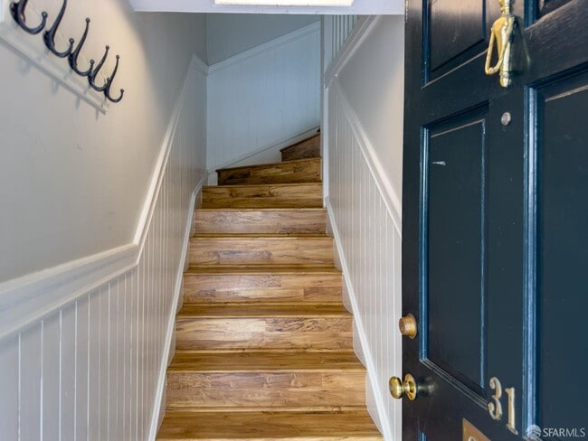 Building Photo - 31 Pixley St