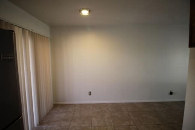 Building Photo - Townhome COMING AVAILABLE SOON!!!! Cute 2bd/2ba