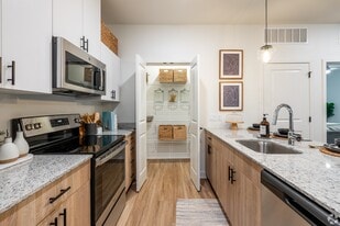 Building Photo - Parkside Apartments