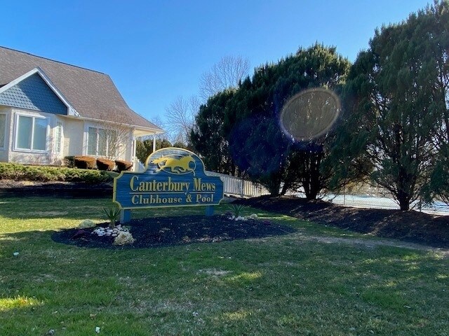 Building Photo - 102 Covered Bridge Ct