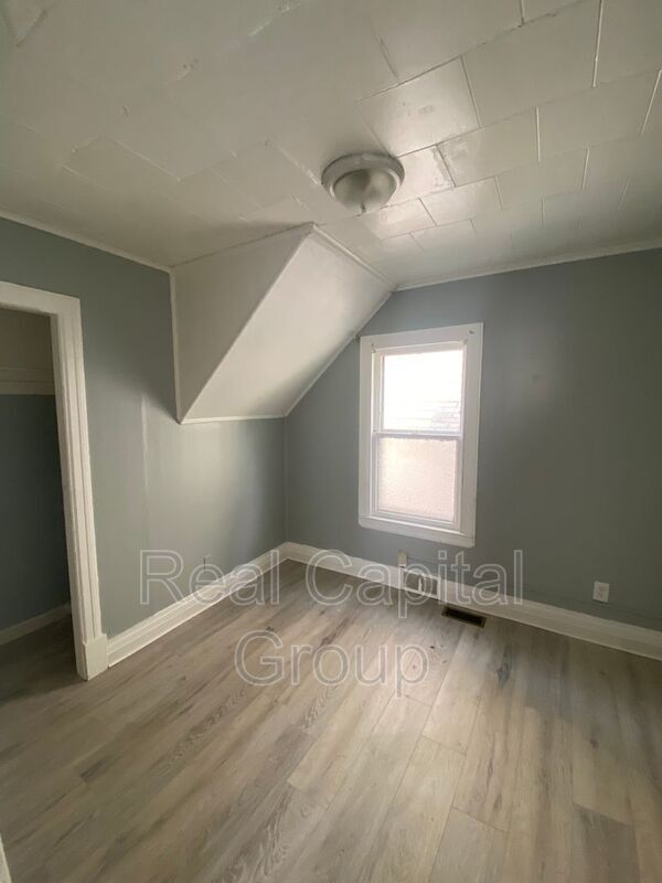 Building Photo - 1166 Kensington Ave