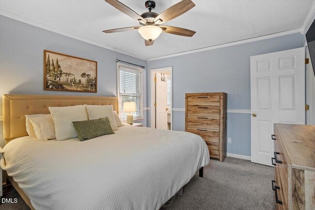 Building Photo - 204 Charles St