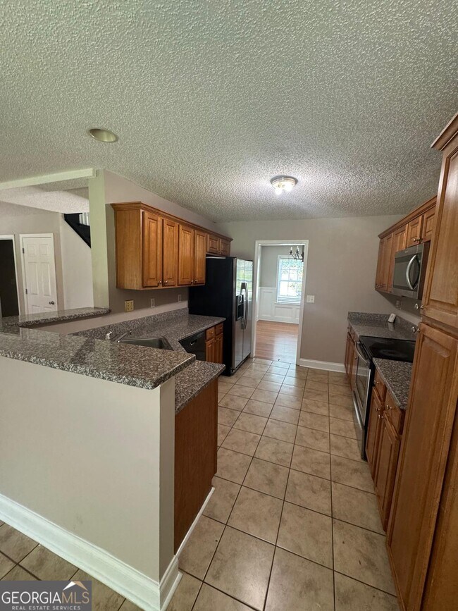 Building Photo - 520 Millbrook Villa Dr