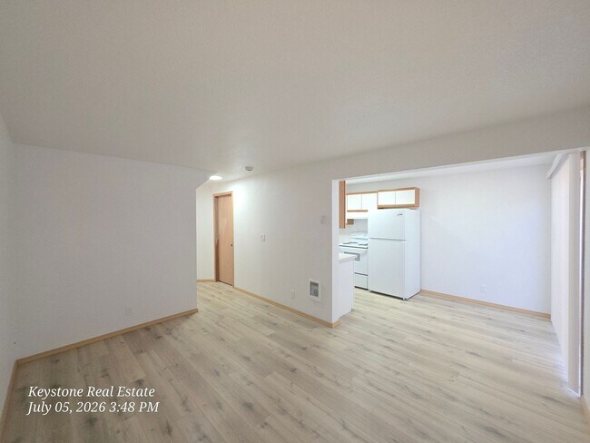Building Photo - 01211