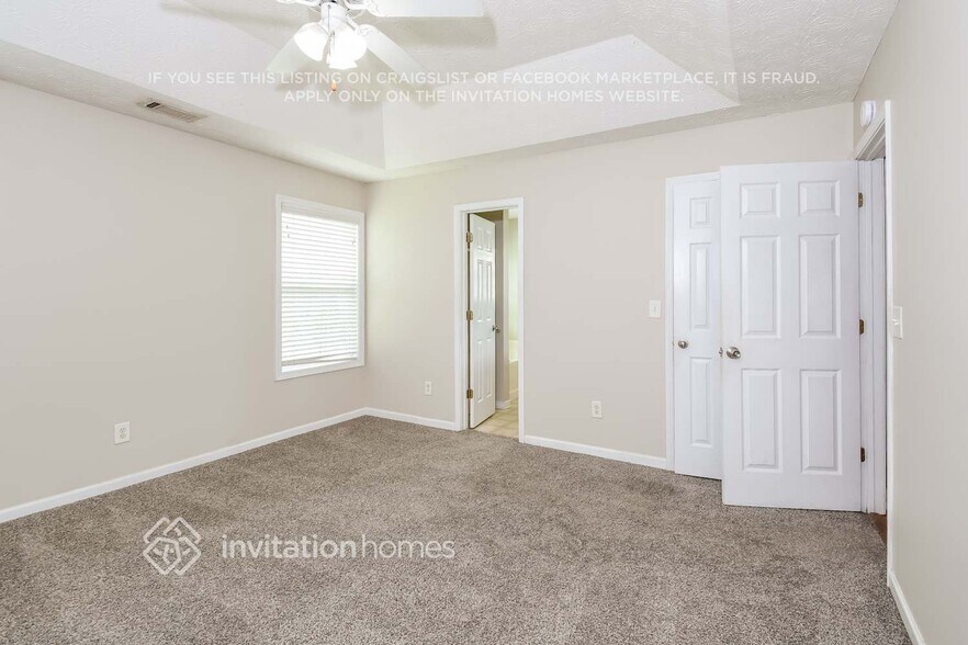Building Photo - 3329 Silver Ridge Dr