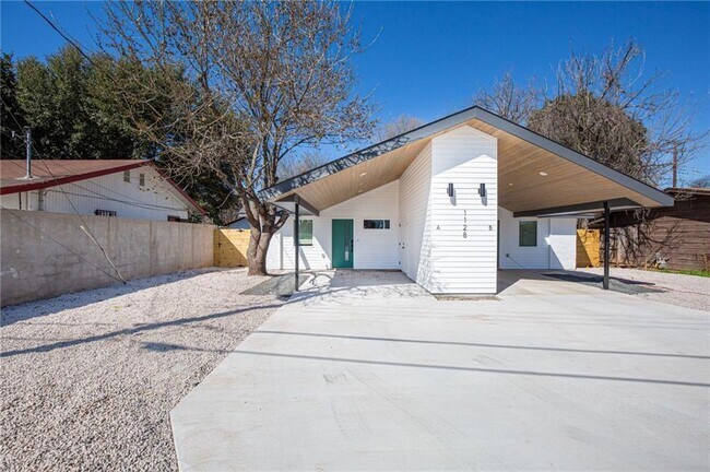 Building Photo - 1128 Gardner Rd