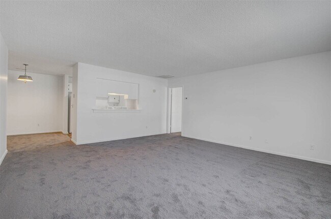 Building Photo - 2150 Spoleto Lane Apt #B6, North Charlesto...