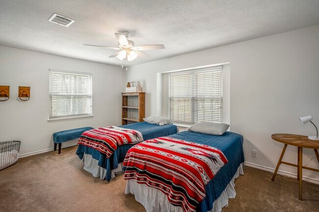 Building Photo - 15347 Conroe Dr