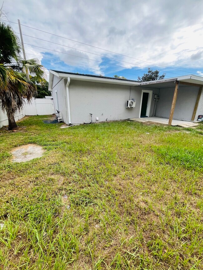 Building Photo - 4243 Deltona Blvd