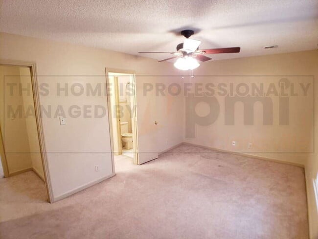 Building Photo - 3046 Woody Ln