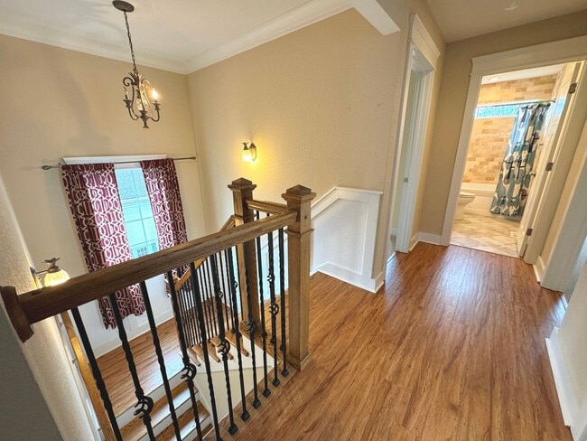 Building Photo - BEACH HOME! 4/4.5 with 3 car garage