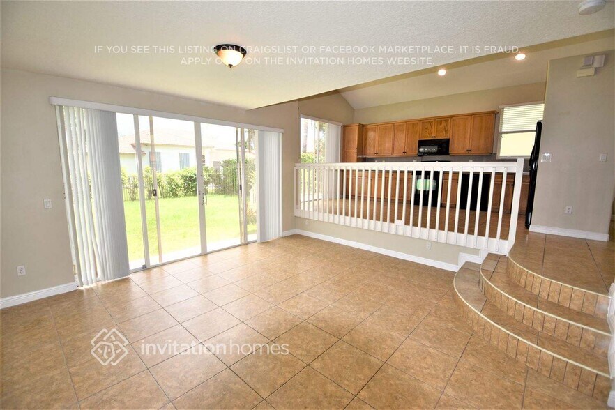 Building Photo - 2736 Misty Oaks Cir