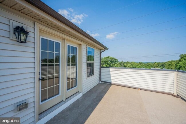 Building Photo - 3923 Cooks Ln