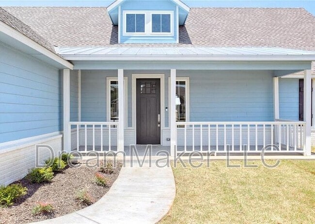 Building Photo - 3117 SE 35th St