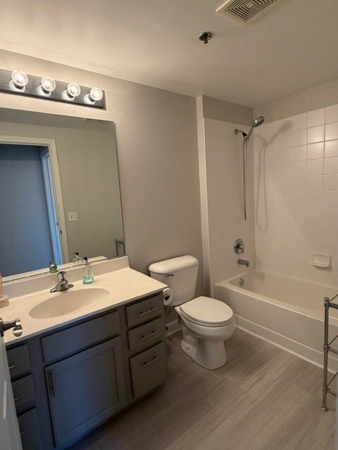 Building Photo - 390 W Mahogany Ct