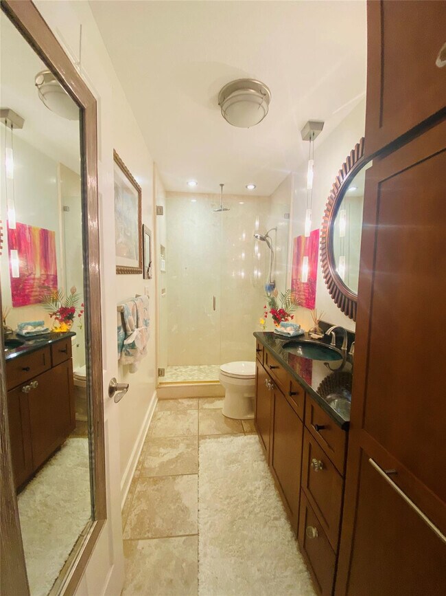 Building Photo - 3212 SE 8th St