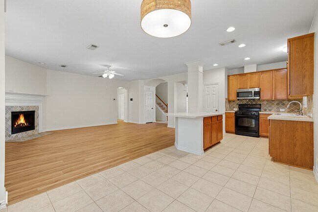 Building Photo - 28018 Wind Hawk Dr
