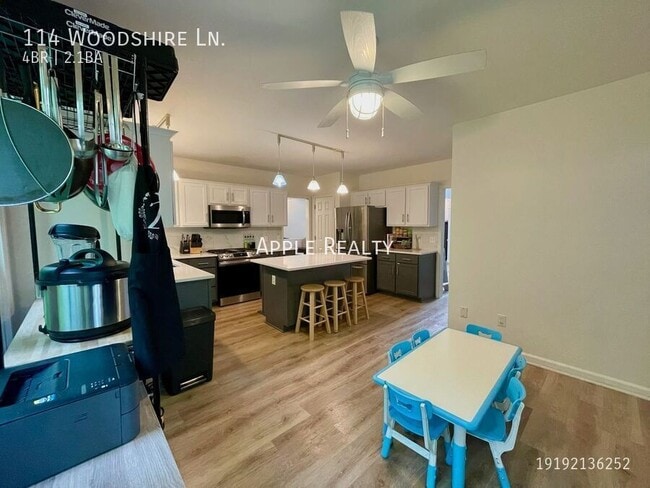 Building Photo - 114 Woodshire Ln