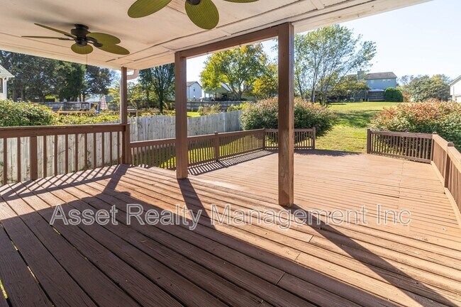 Building Photo - 1817 Sedgewick Dr