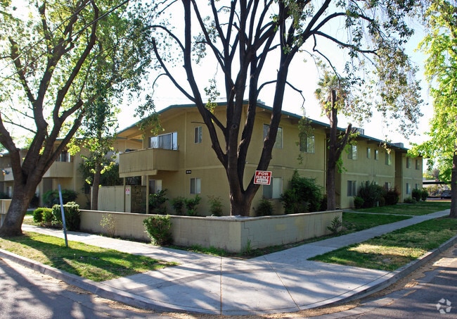 Building Photo - Tower Court Apartments