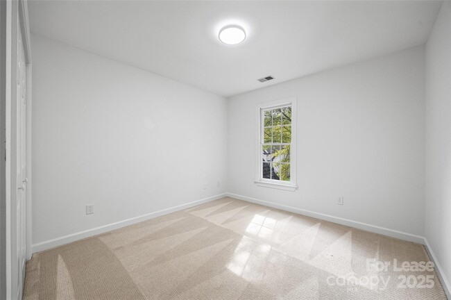 Building Photo - 7219 Bevington Woods Ln