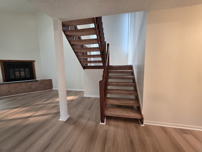 Building Photo - 4080 Sherman Oaks Ave