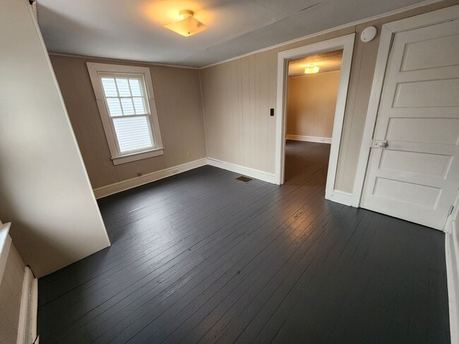 Building Photo - 372-374 Tolbert Ave