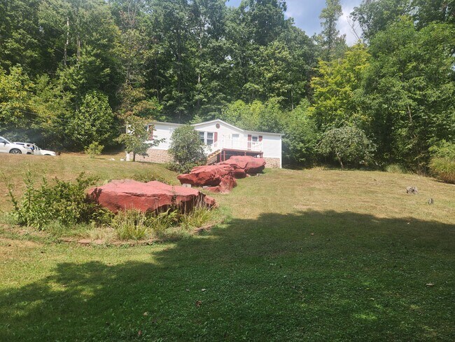 Building Photo - 124 Maynor Ln