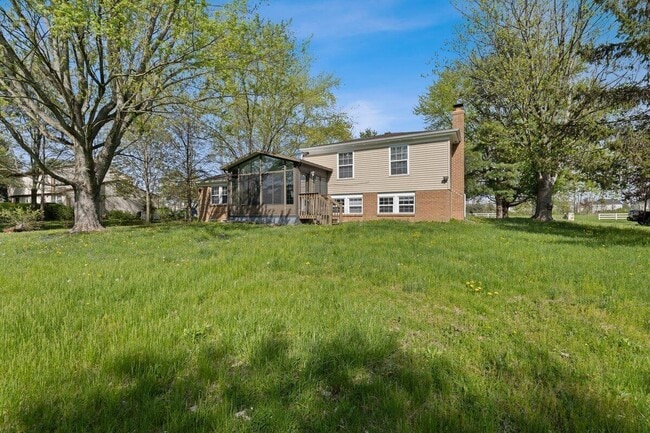Building Photo - 11589 Milnor Rd