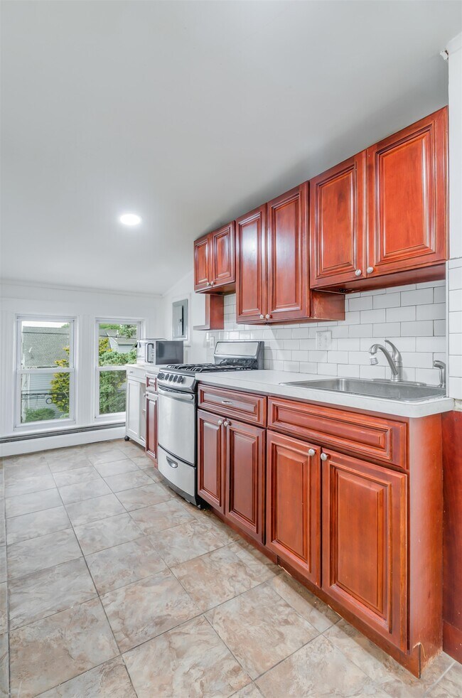 Building Photo - 788 Avenue A