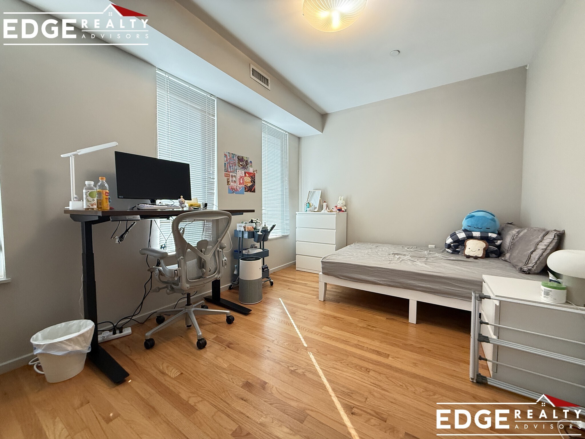 Building Photo - 53 Glenville Ave