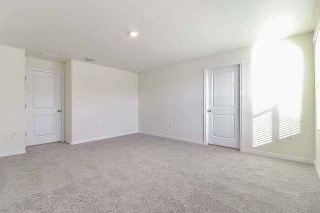 Building Photo - 36483 Spanish Rose Dr, Dade City, FL