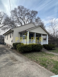 Building Photo - 2 bedrooms 1 bathroom house