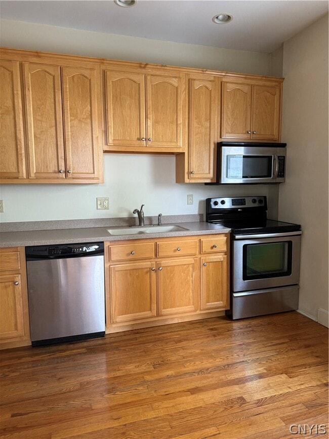 Building Photo - 137 S Peterboro St