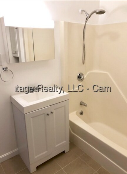 Building Photo - 73 5th St