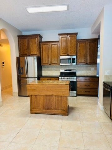 Building Photo - 2574 Whispering Pines Dr