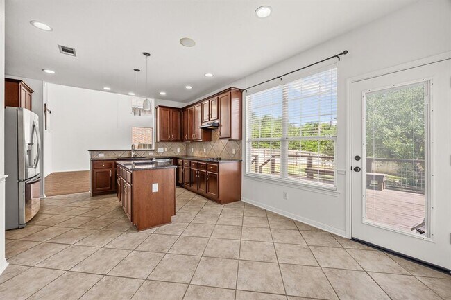 Building Photo - 11905 Lake Stone Dr