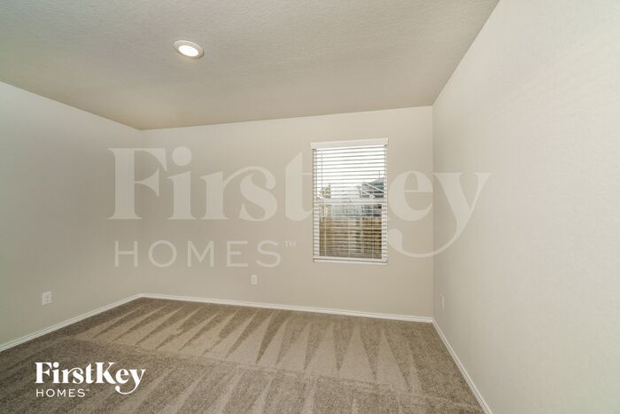 Building Photo - 5308 Fair Moon Dr