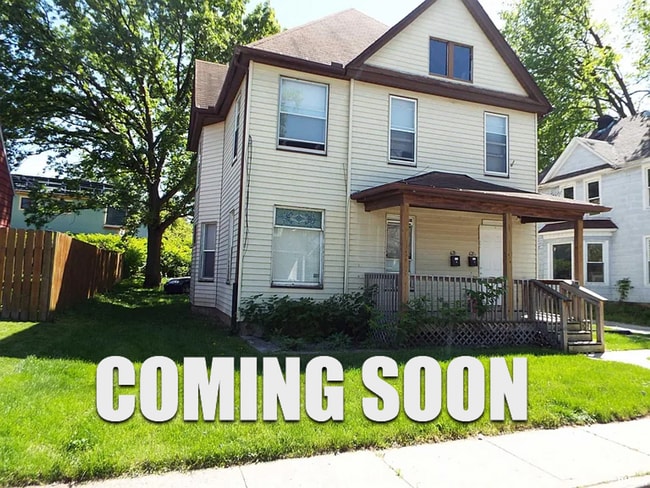 Primary Photo - 1018-621 Douglas Court