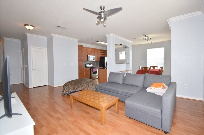 Building Photo - 1711 Old Spanish Trl