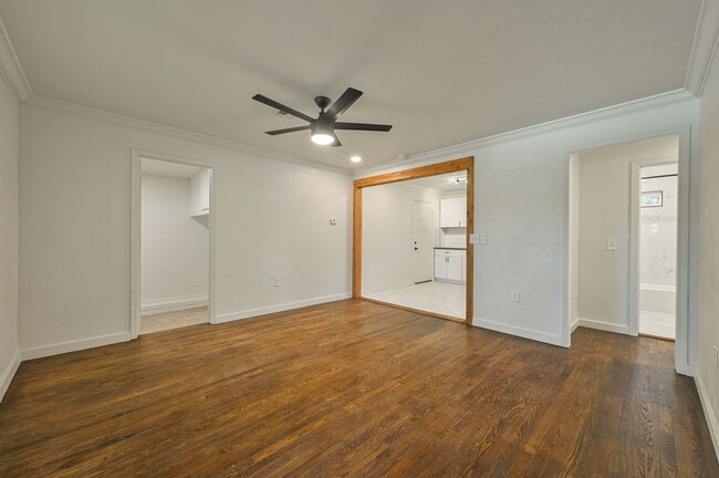 Building Photo - 1125 SW 47th St