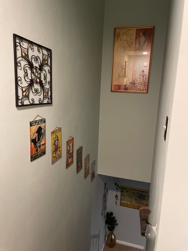 Building Photo - 4726 Hollis Rd