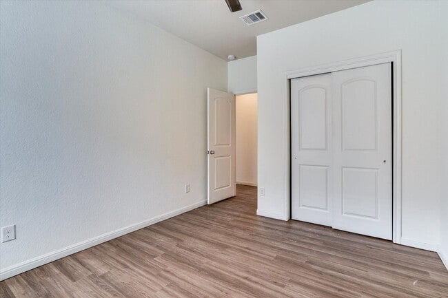 Building Photo - 5637 Sacco St