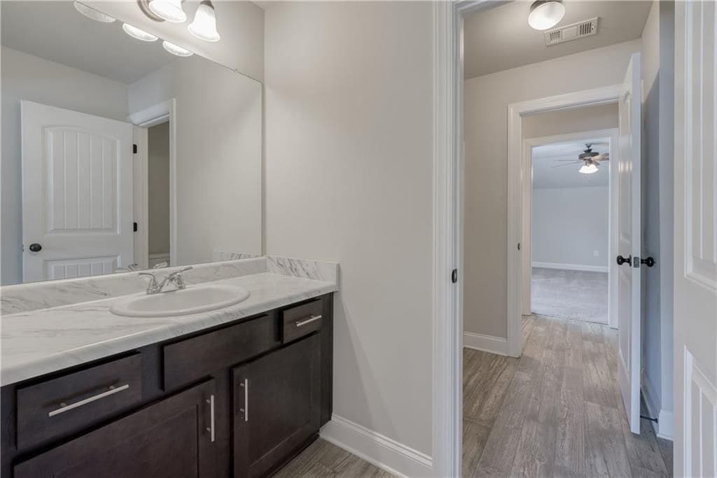 Building Photo - 428 Meadow Vista Ln