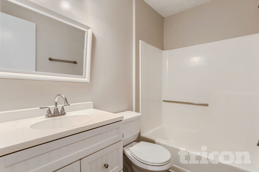 Building Photo - 367 Arbour Way