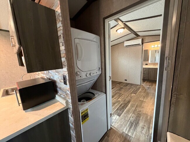 Building Photo - Tiny home, big lifestyle!