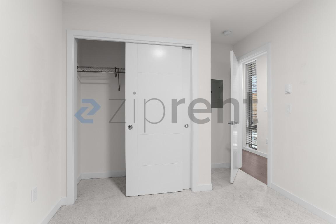 Building Photo - Unit Unit C